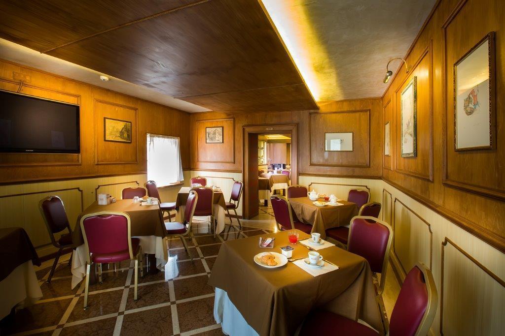 Hotel Camerlengo Corridonia Εξωτερικό φωτογραφία