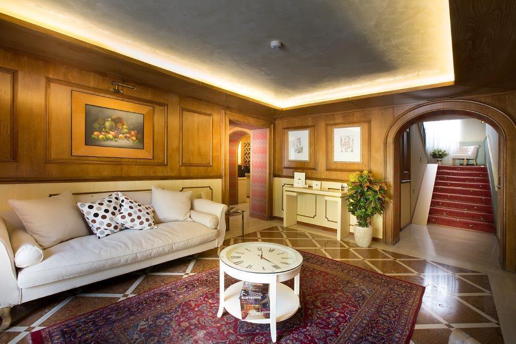 Hotel Camerlengo Corridonia Εξωτερικό φωτογραφία
